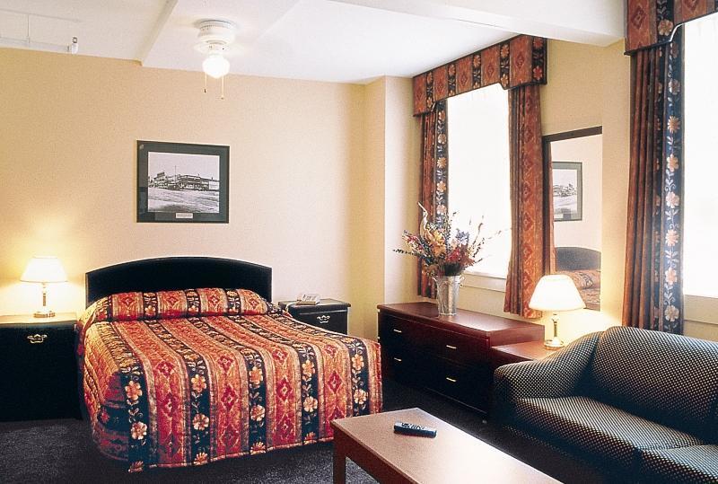 Howard Johnson By Wyndham Vancouver Downtown 外观 照片