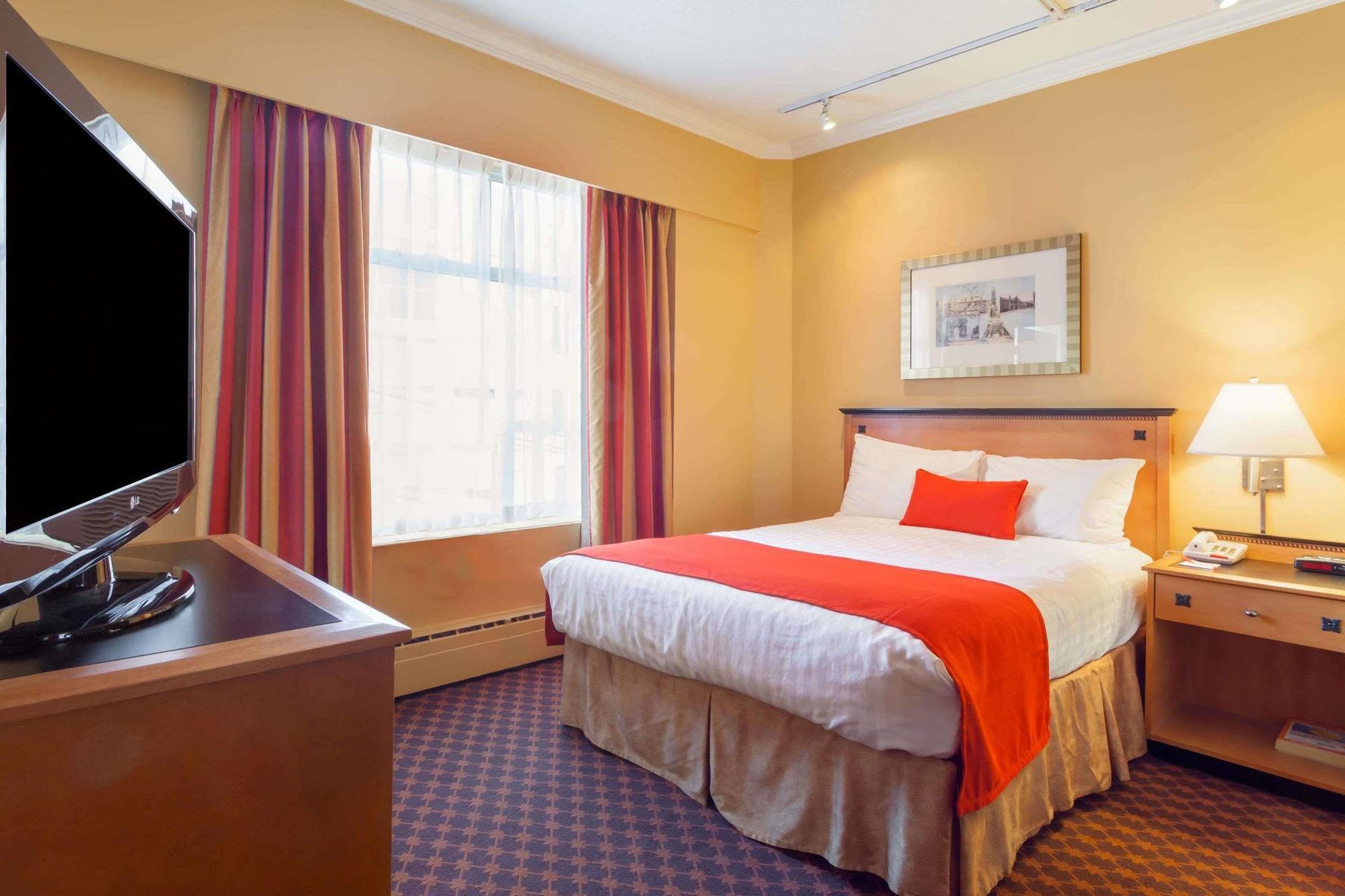 Howard Johnson By Wyndham Vancouver Downtown 外观 照片